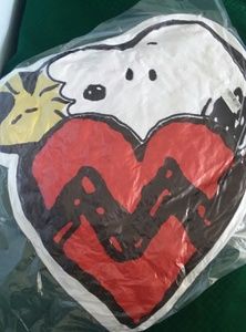 SNOOPY HEART DIE CUT HYOKKORI PILLOW